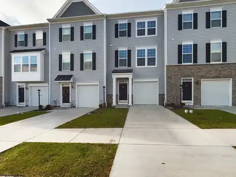 52 Dover Court, Bridgeport, WV 26330