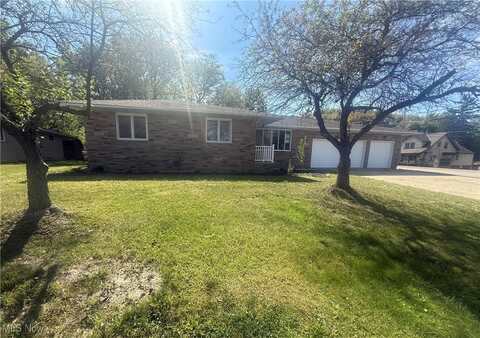 80 Panorama Dr, Seven Hills, OH 44131