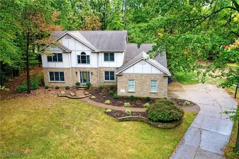 121 Fairway Drive, Cortland, OH 44410