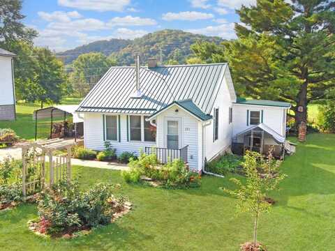 321 Pine St, Soldiers Grove, WI 54655
