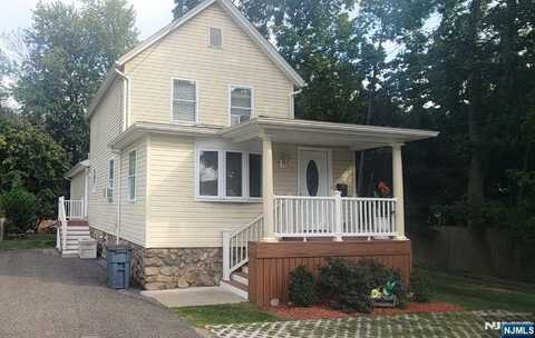 149 Crescent Avenue, Waldwick, NJ 07463