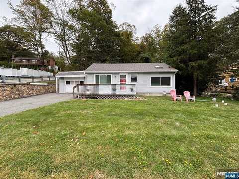 3 Broadway, West Milford, NJ 07480