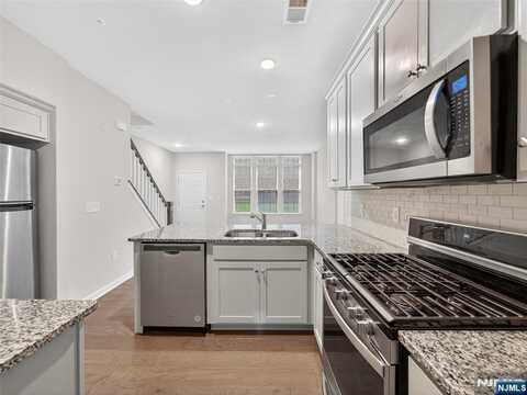 69 Arnold Drive, Wood Ridge, NJ 07075