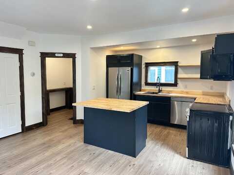 118 Church Street, Hardwick, VT 05843