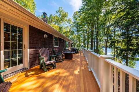 1100 Lake Avenue, Sunapee, NH 03751