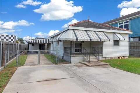185 CRIS LAUR Avenue, Harahan, LA 70123