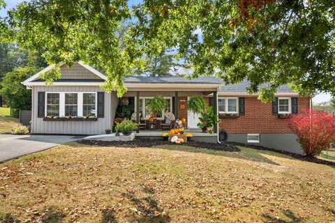 2074 TWIN OAKS Avenue, Pulaski, VA 24301