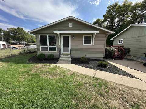 2828 S PALMETTO ST, Sioux City, IA 51106