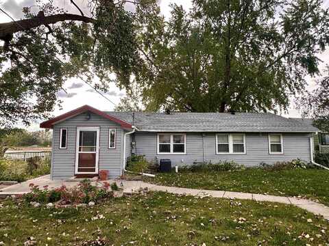 369 Lakeshore Drive, McCook Lake, SD 57049