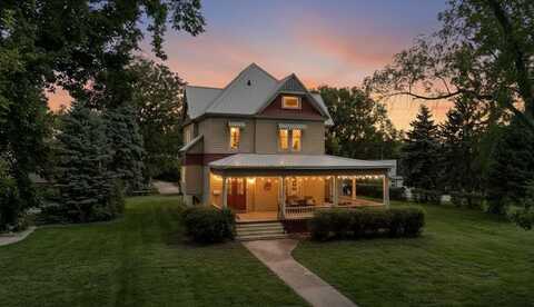208 Court St, Vermillion, SD 57069