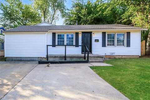 1105 S Locust Commons, Midwest City, OK 73110