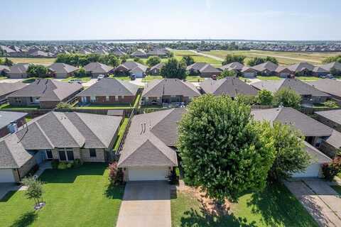 633 Eastview Drive, Yukon, OK 73099