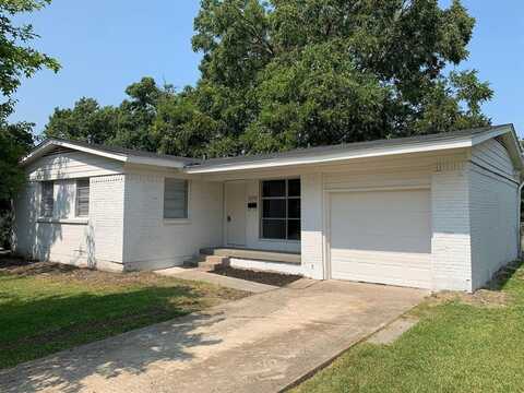 2631 Hearthstone Drive, Farmers Branch, TX 75234