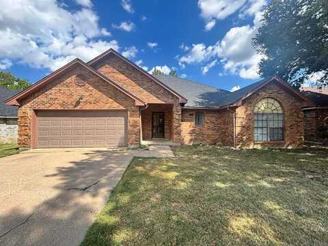 6515 Tempest Drive, Arlington, TX 76001