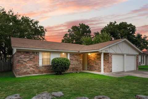 6261 Stardust Drive S, Watauga, TX 76148