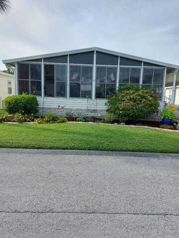 218 Lake Huron Dr, Mulberry, FL 33860