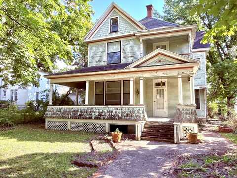 209 E 10th, Chanute, KS 66720