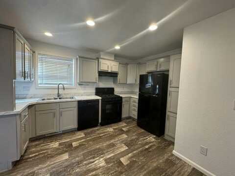 825 N Lamb Blvd, Las Vegas, NV 89110