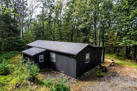 103 Myrtle Ln, Millmont, PA 17845