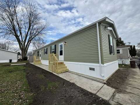 24351 Waycross, Harrison Township, MI 48045