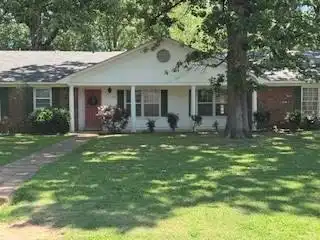 300 OAK GROVE DR, Grenada, MS 38901