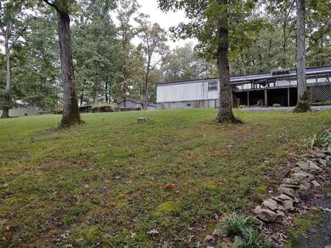 102 Gibson Dr, Springville, TN 38256