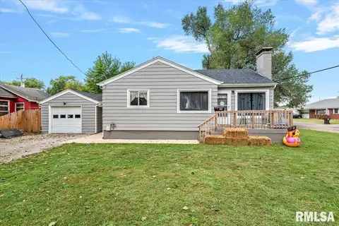 301 S WASHINGTON Street, Lincoln, IL 62656