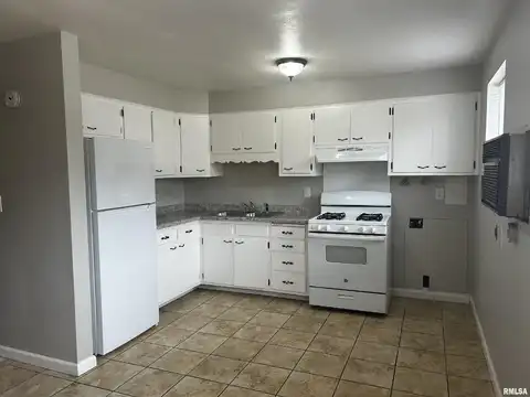 2605 W WARDCLIFFE Drive, Peoria, IL 61604