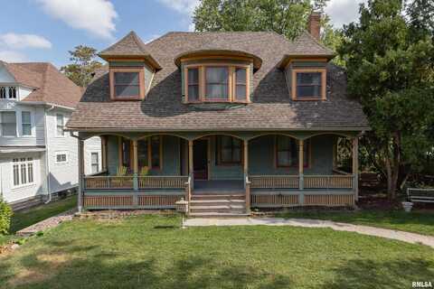 2313 BRADY Street, Davenport, IA 52803