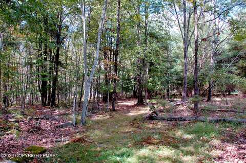 Rose Marie Ln 415, East Stroudsburg, PA 18302
