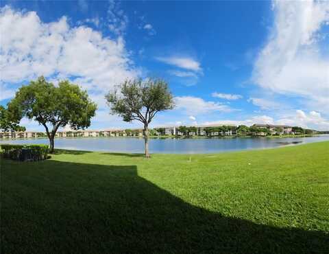 601 SW 141st Ave, Pembroke Pines, FL 33027