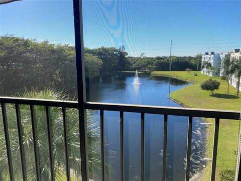 5884 Morningstar Cir, Delray Beach, FL 33484