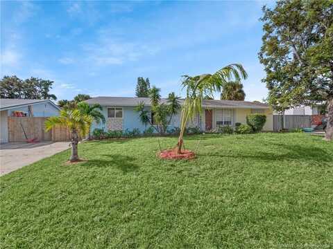 2346 NE Rustic Place, Jensen Beach, FL 34957