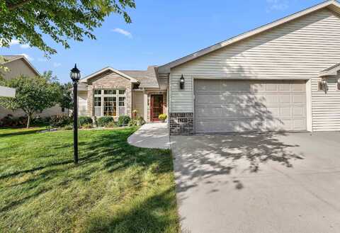 1383 MOONLIGHT Lane, FOND DU LAC, WI 54937