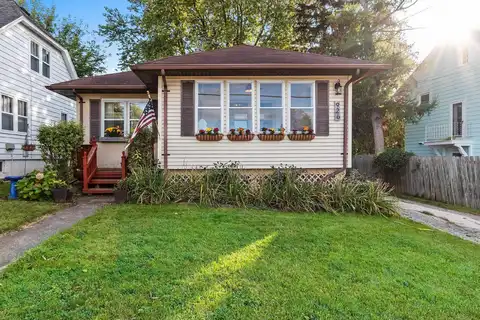 926 DERBY Lane, GREEN BAY, WI 54301