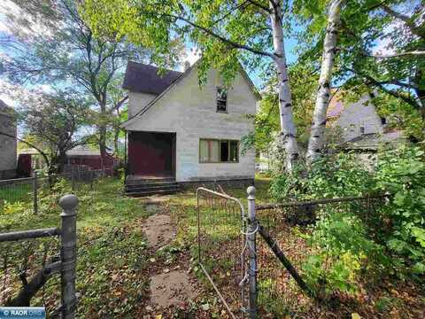 111 Carrie Ave, Eveleth, MN 55734