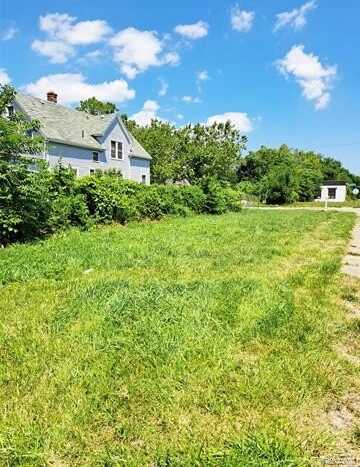 5501 Cadillac Avenue, Detroit, MI 48213