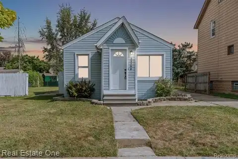 22790 Rein Avenue, Eastpointe, MI 48021
