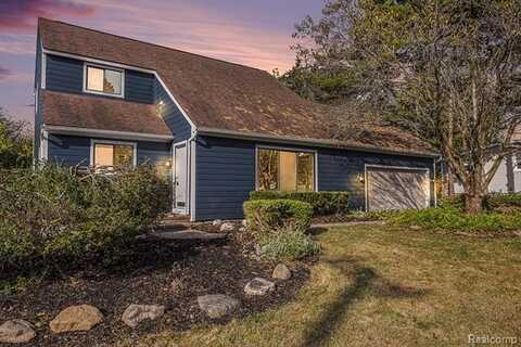 4188 Loch Drive, Highland, MI 48357
