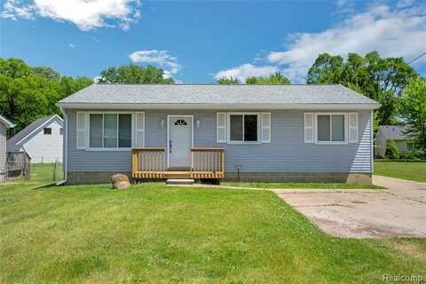 9551 Kress Road, Pinckney, MI 48169