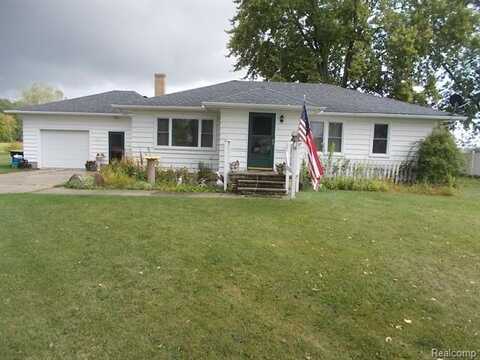 3752 Main Street, Akron, MI 48701