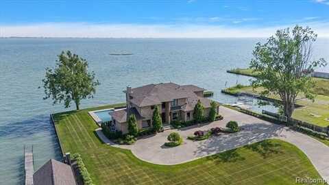 8349 Dixie Highway, Ira, MI 48023