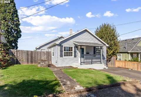 307 CAUFIELD ST, Oregon City, OR 97045