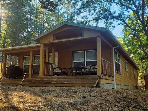 190 N SENTOSA LAKE RD, Tygh Valley, OR 97063