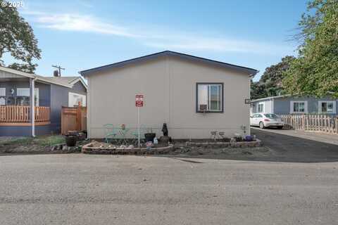 10701 SE HIGHWAY 212, Clackamas, OR 97015