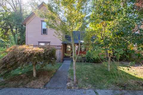 619 OAK ST, Brownsville, OR 97327
