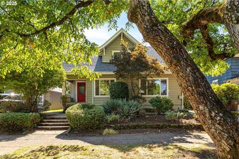 2122 N WEBSTER ST, Portland, OR 97217