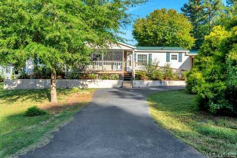 26 Flint Trail, Bracey, VA 23919