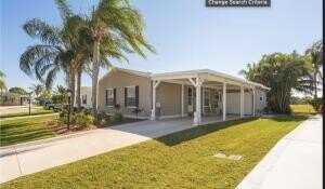 3025 Satinleaf Lane, Port Saint Lucie, FL 34952