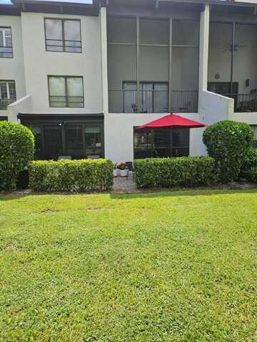 900 Greensward Lane, Delray Beach, FL 33445